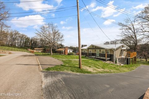 Tiny photo for 1704 S Forest Drive, Knoxville, TN 37920 (MLS # 1333156)