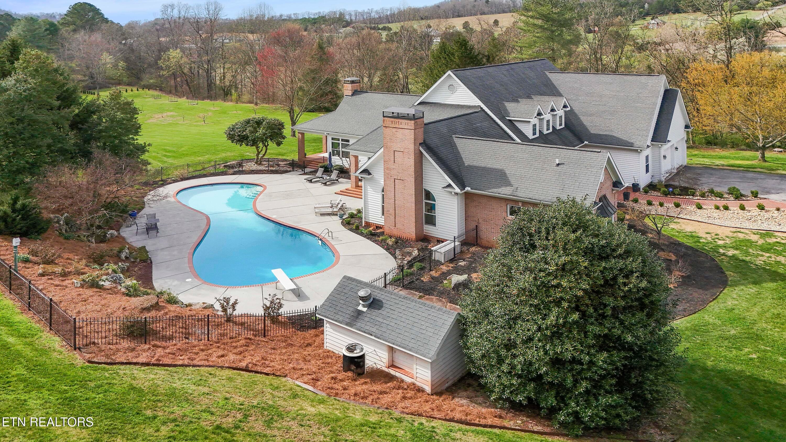 2740 McCammon Rd