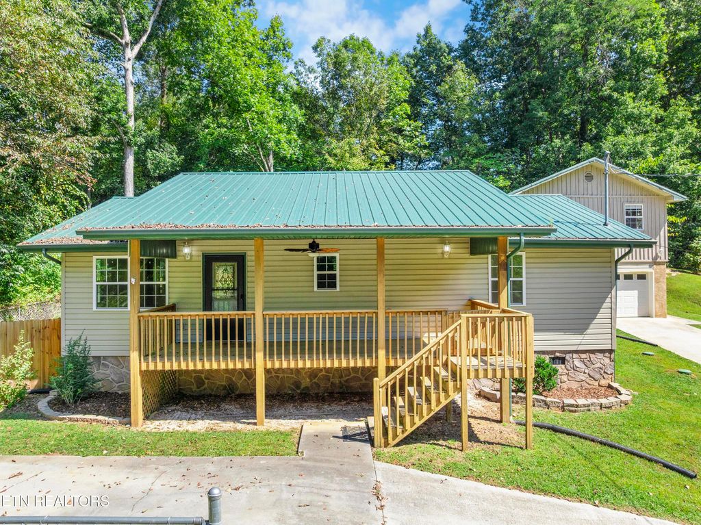 Photo of 2317 Arch Rock Drive, Sevierville, TN 37876 (MLS # 1316212)