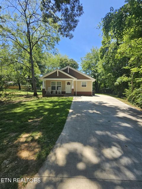 Single Family Residence in Alcoa TN 293 Harrison St 9.jpg