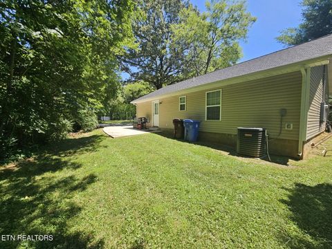 Single Family Residence in Alcoa TN 293 Harrison St 24.jpg