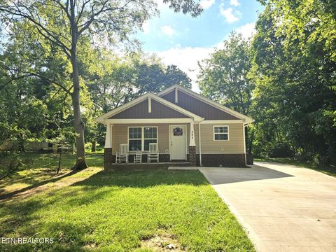 Single Family Residence in Alcoa TN 293 Harrison St 8.jpg