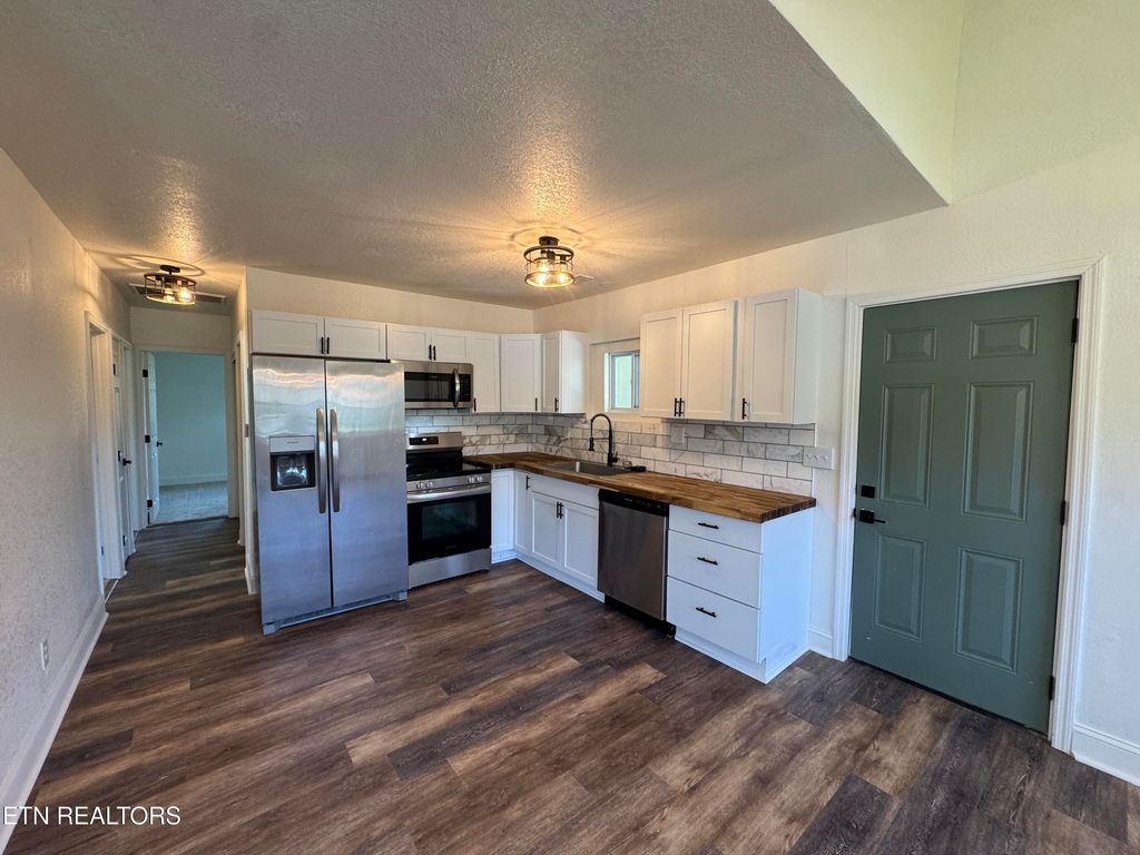 Photo of 1712 Vada Circle, Knoxville, TN 37912 (MLS # 1333065)