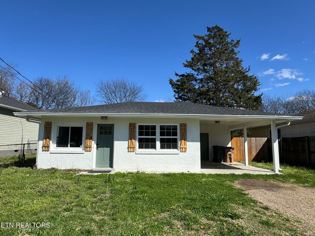 Photo of 1712 Vada Circle, Knoxville, TN 37912 (MLS # 1333065)