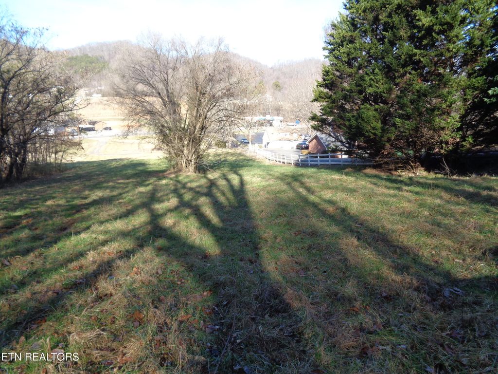 Photo of 1504 E MAIN STREET St, Rogersville, TN 37857 (MLS # 1327296)