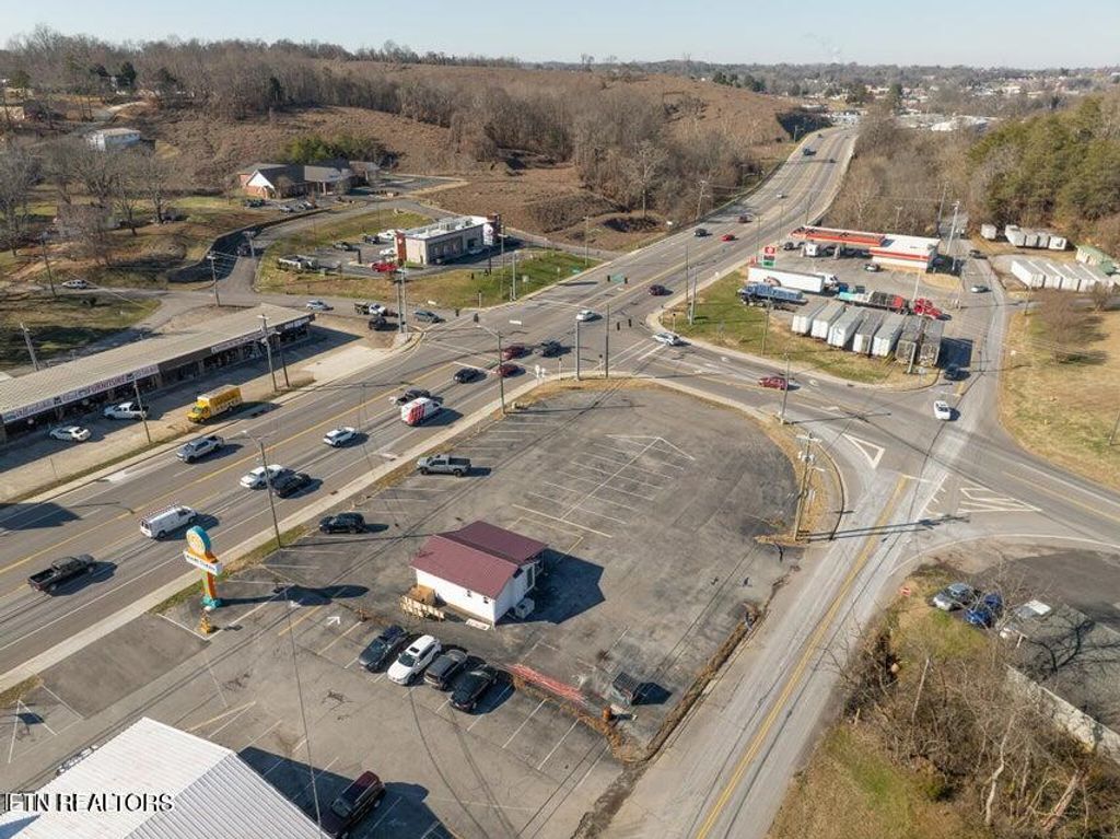 Photo of 709 S White St, Athens, TN 37303 (MLS # 1304597)