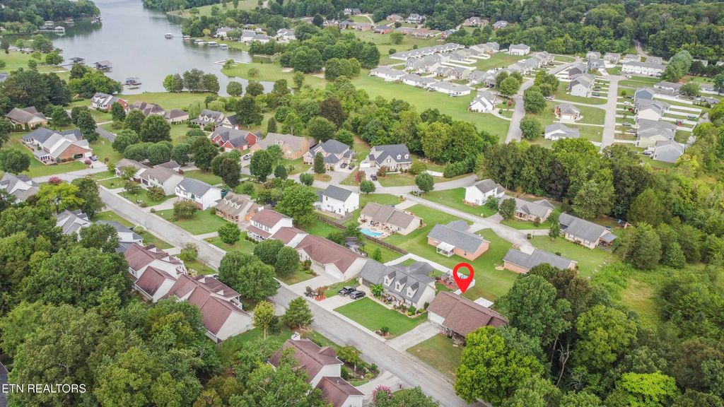 Photo of 131 Newport Way, Kingston, TN 37763 (MLS # 1311405)