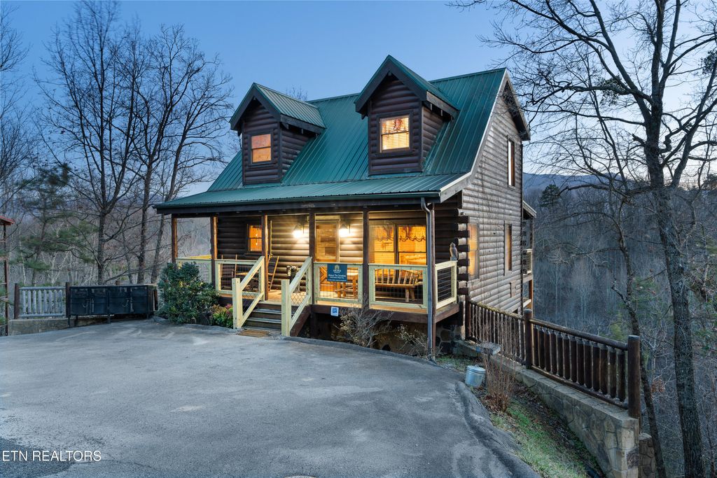 Photo of 2045 Settlers Ridge Way, Gatlinburg, TN 37738 (MLS # 1288565)