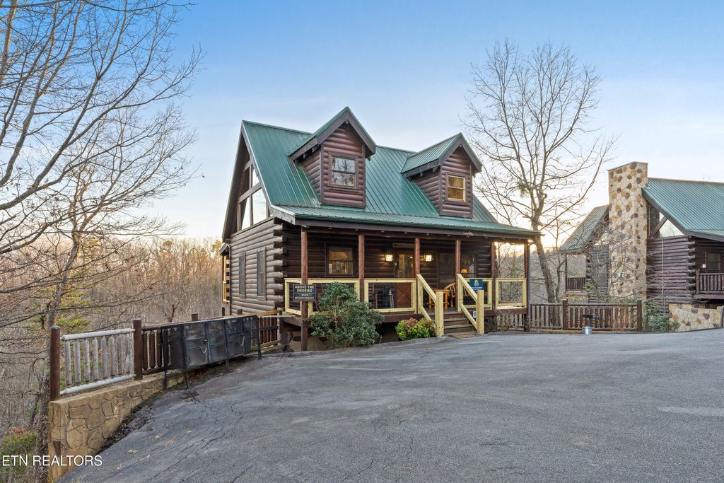 Photo of 2045 Settlers Ridge Way, Gatlinburg, TN 37738 (MLS # 1288565)