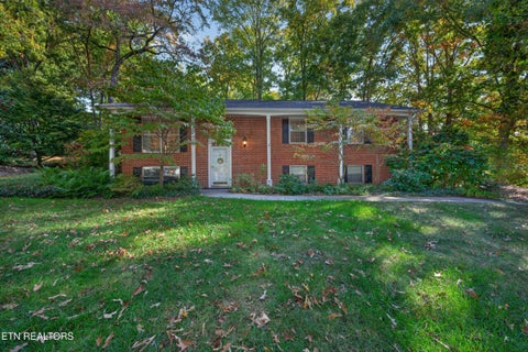 Photo of 1820 Stonebrook Drive, Knoxville, TN 37923 (MLS # 1360308)