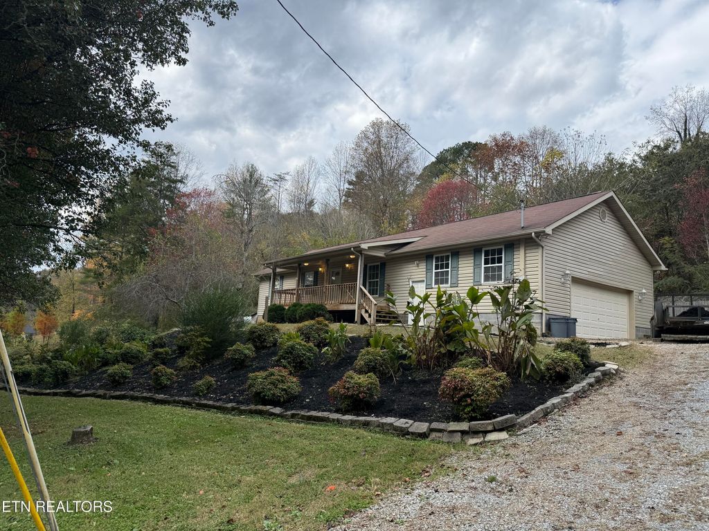 Photo of 5508 Old Walland Hwy Hwy, Walland, TN 37886 (MLS # 1320720)