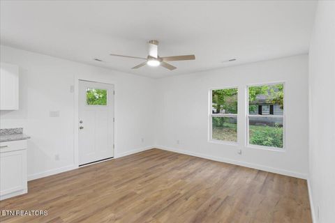 Tiny photo for 701 Childress Ave, Sweetwater, TN 37874 (MLS # 1340517)