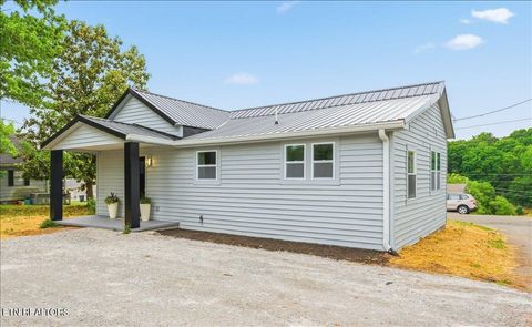 Tiny photo for 701 Childress Ave, Sweetwater, TN 37874 (MLS # 1340517)