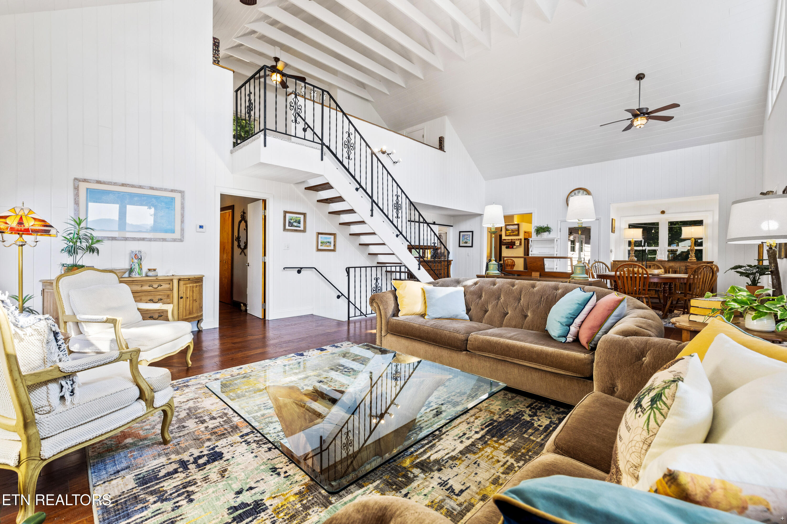 310 Lakeview Drive