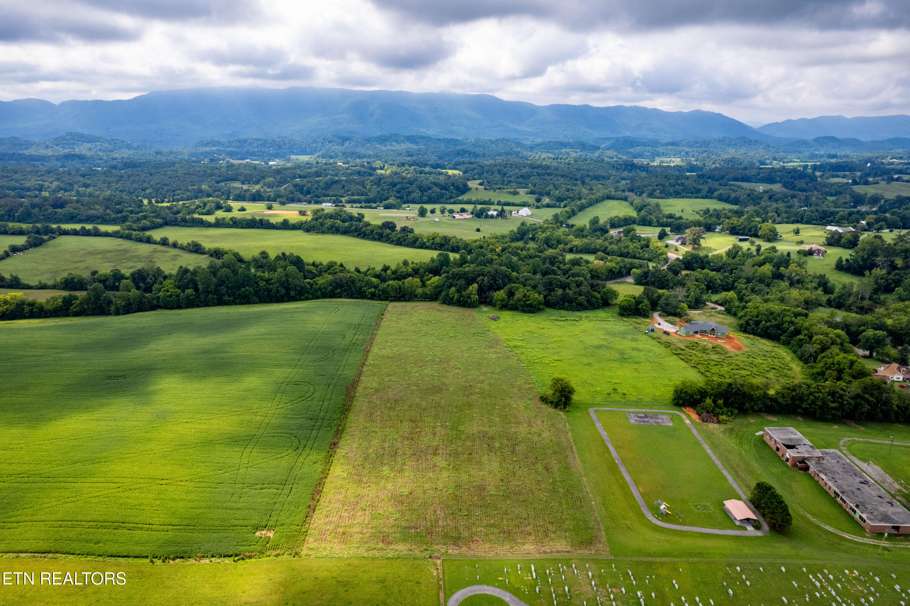 1944 Jeffries Hollow Rd