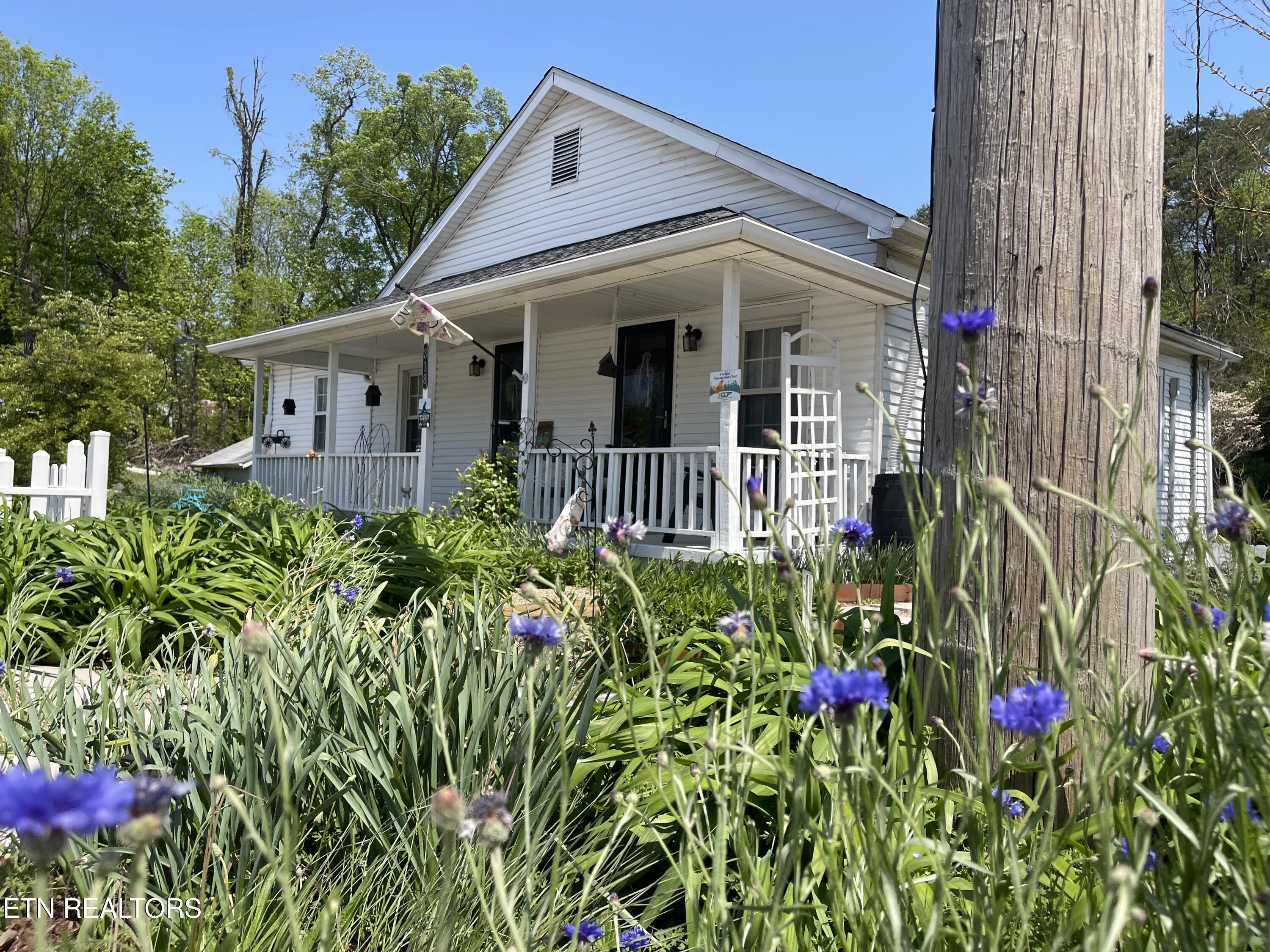 318 N Main St