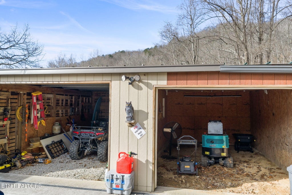 Photo of 425 Bazel Rd, Harriman, TN 37748 (MLS # 1356343)