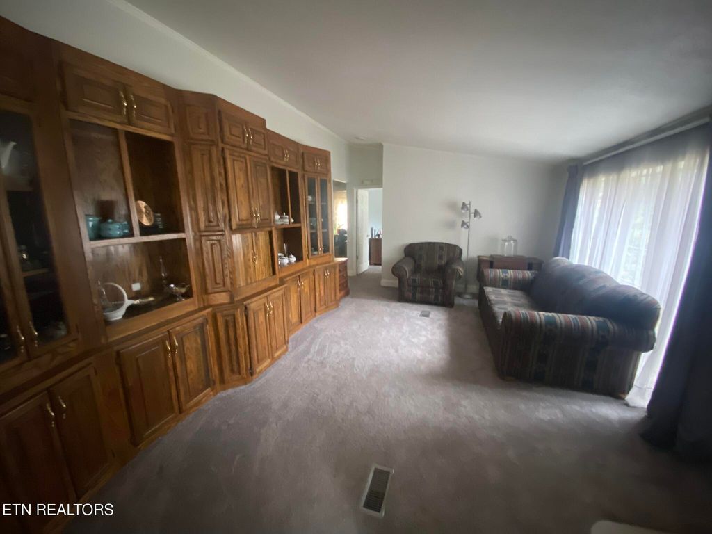 Photo of 425 Lake Harbor Drive, Kingston, TN 37763 (MLS # 1322676)