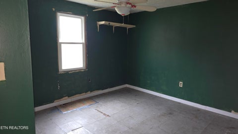 Tiny photo for 254 Old Lake City Hwy, Rocky Top, TN 37769 (MLS # 1355445)