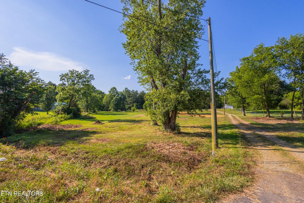 Photo of 8705 N Ruggles Ferry Pike, Strawberry Plains, TN 37871 (MLS # 1307494)