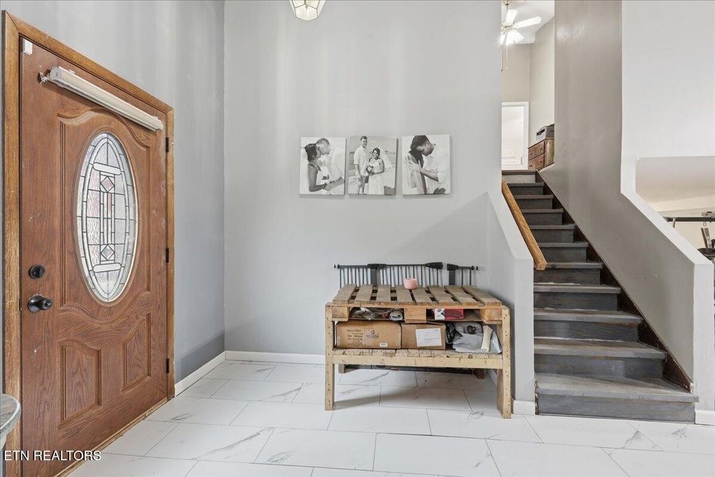 Photo of 129 Greystone Drive, Oak Ridge, TN 37830 (MLS # 1325873)