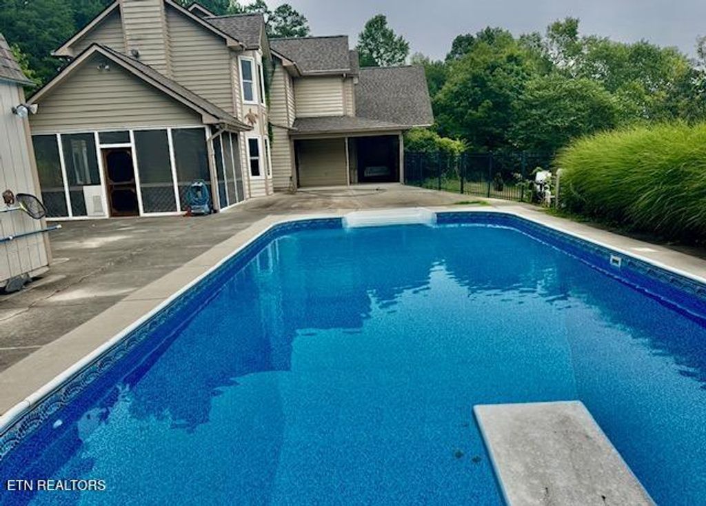 Photo of 2667 Lawnville Rd, Kingston, TN 37763 (MLS # 1284266)