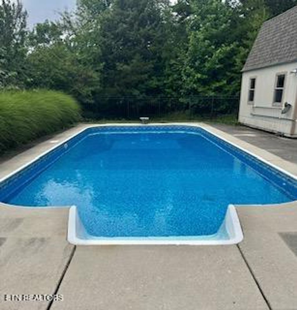 Photo of 2667 Lawnville Rd, Kingston, TN 37763 (MLS # 1284266)