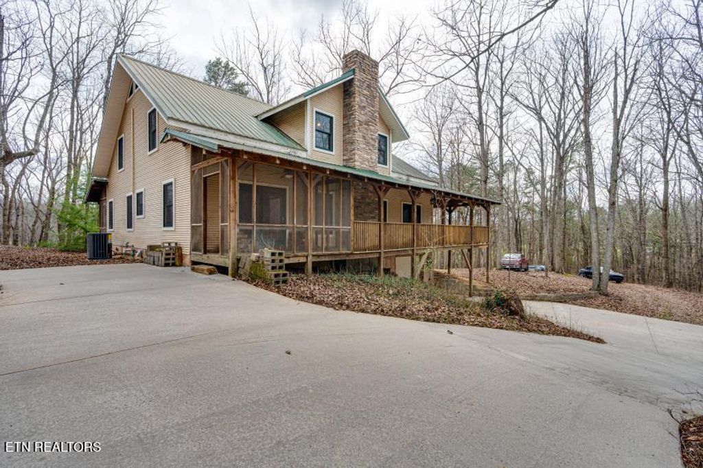 Photo of 547 SE Hughes Rd, Cleveland, TN 37323 (MLS # 1333107)