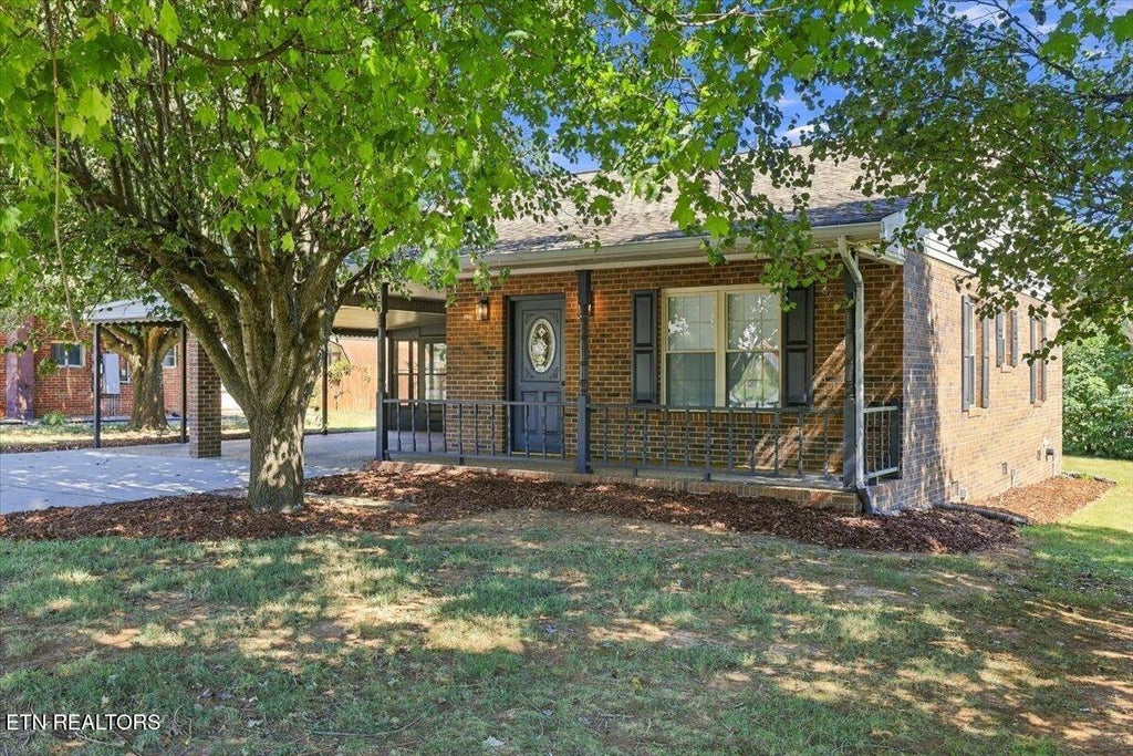 Photo of 490 E Sunset, Morristown, TN 37814 (MLS # 1357242)