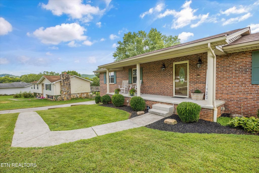 Photo of 3033 Staffordshire Blvd, Powell, TN 37849 (MLS # 1314114)