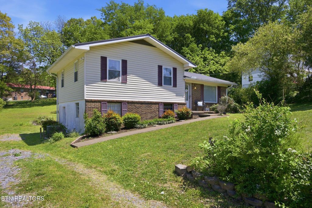 Photo of 1803 NE Michelle Drive, Cleveland, TN 37323 (MLS # 1338006)