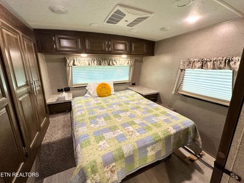 Tiny photo for 166 Highway 73, Townsend, TN 37882 (MLS # 1337304)