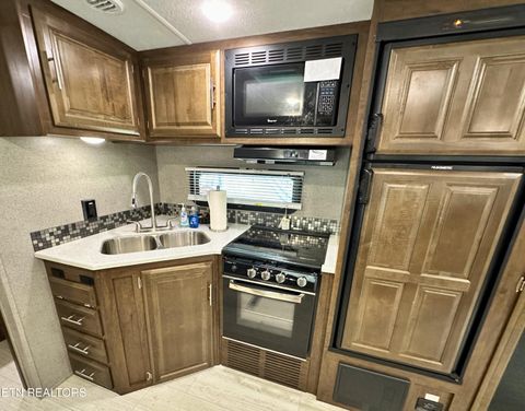 Tiny photo for 166 Highway 73, Townsend, TN 37882 (MLS # 1337304)