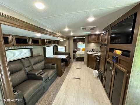 Tiny photo for 166 Highway 73, Townsend, TN 37882 (MLS # 1337304)