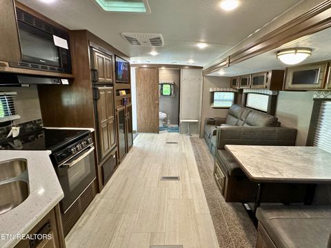 Tiny photo for 166 Highway 73, Townsend, TN 37882 (MLS # 1337304)