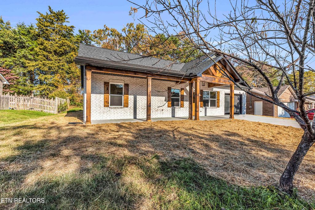 Photo of 7119 Calgary Drive, Corryton, TN 37721 (MLS # 1280110)