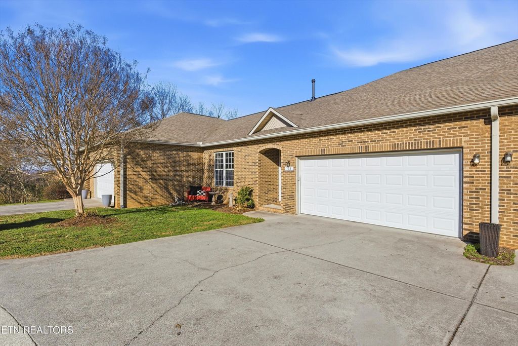 Photo of 158 Sunset View Loop, Maryville, TN 37801 (MLS # 1325042)