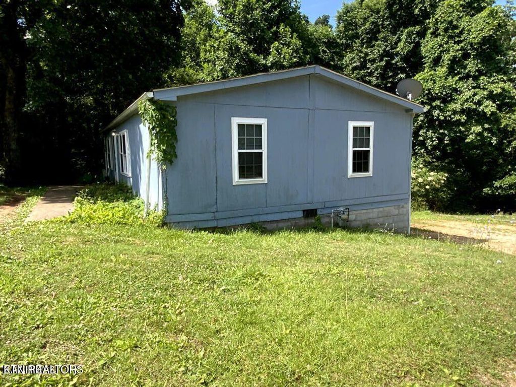 Photo of 1260 Black Jack Rd, Rockwood, TN 37854 (MLS # 1315573)