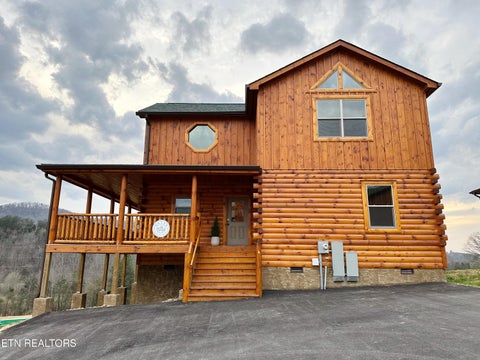 Photo of 3738 Heritage Hills Drive, Pigeon Forge, TN 37863 (MLS # 1344842)