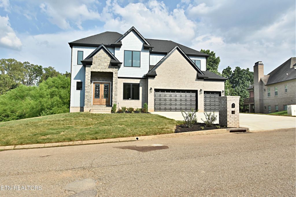 Photo of 10120 Fox Cove Rd, Knoxville, TN 37922 (MLS # 1306603)