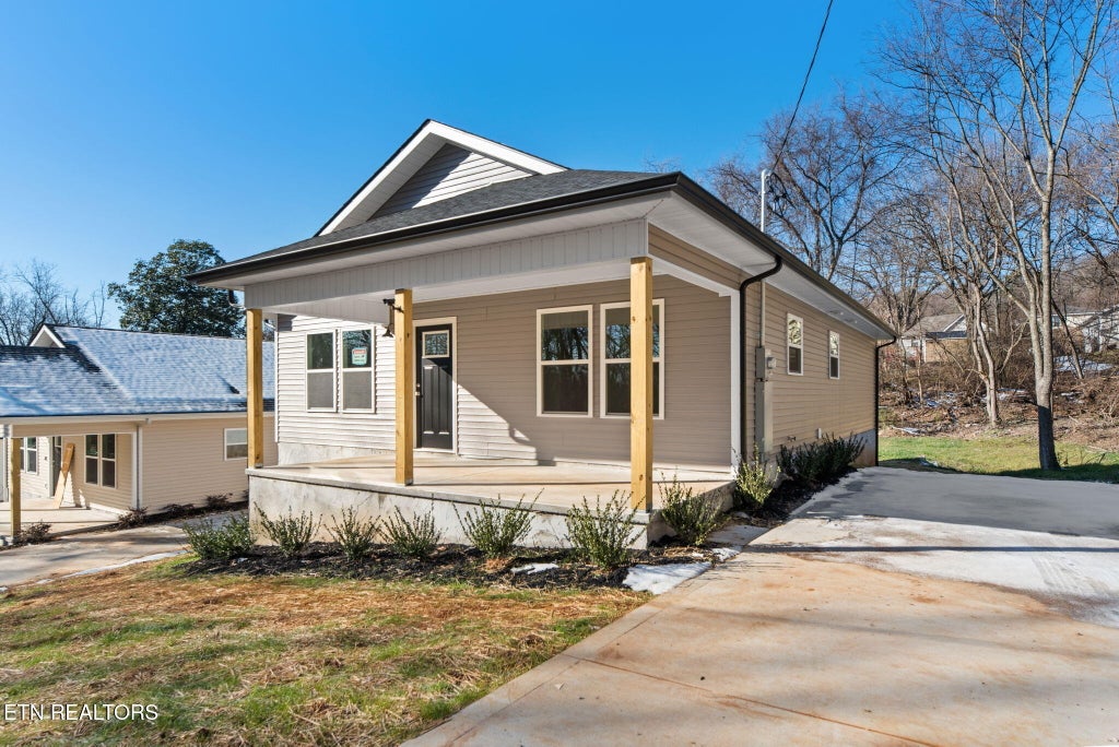 Photo of 1205 NW Dakota Ave, Knoxville, TN 37921 (MLS # 1292635)