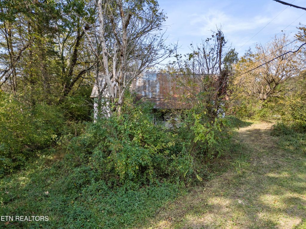 Photo of 1 Green Hill Rd, Dandridge, TN 37725 (MLS # 1286327)
