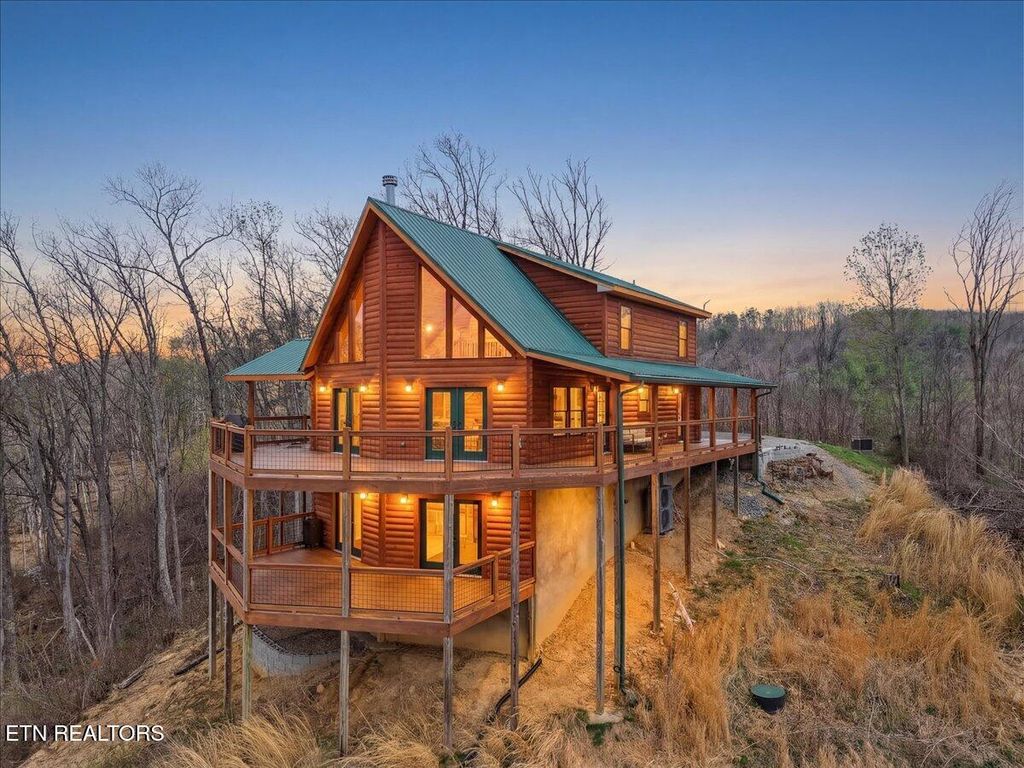 Photo of 2266 Lone Ridge Drive, Sevierville, TN 37862 (MLS # 1334896)