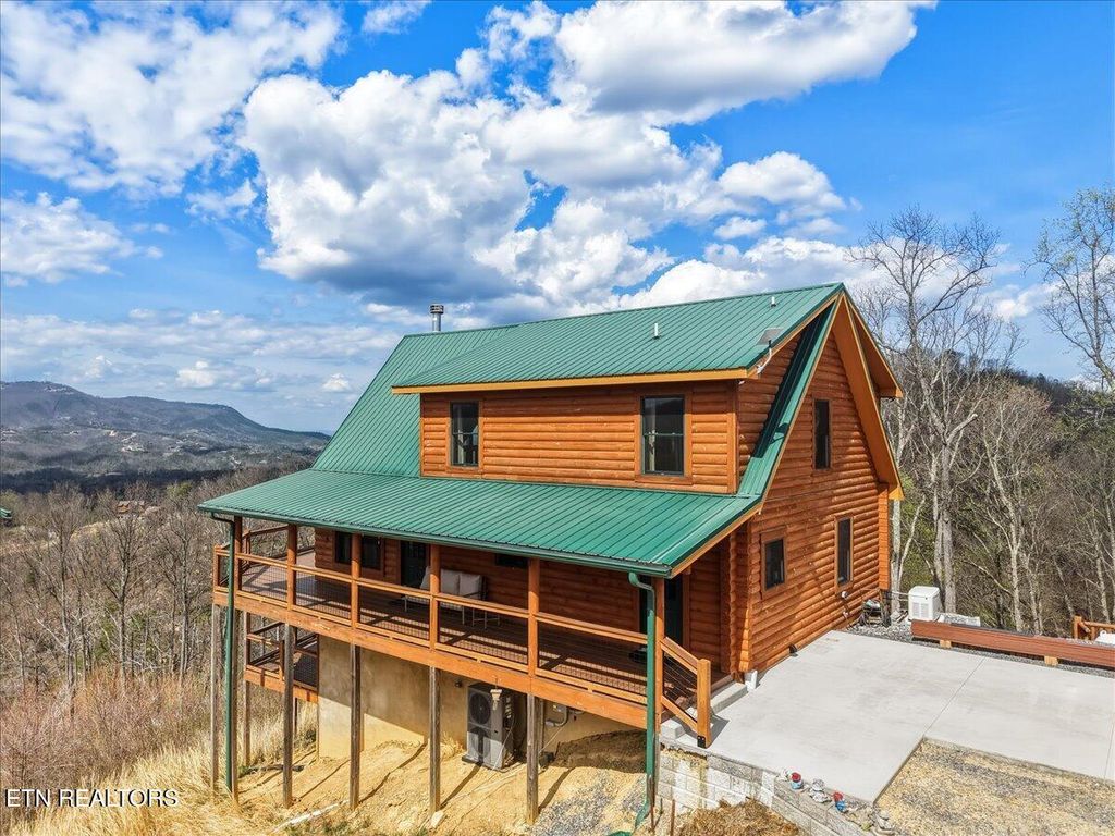 Photo of 2266 Lone Ridge Drive, Sevierville, TN 37862 (MLS # 1334896)