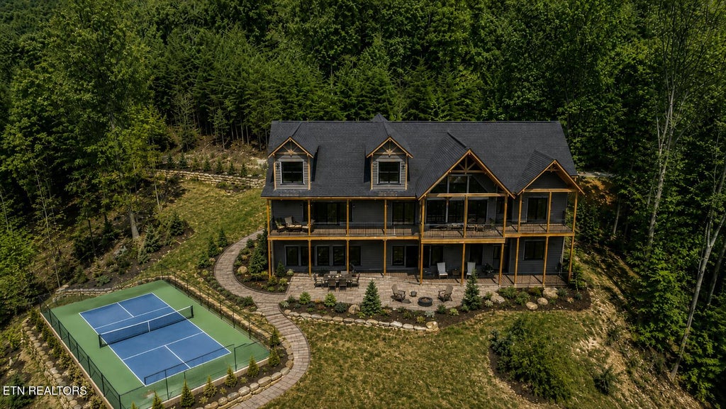 Photo of 3539 Summit Trails Drive, Sevierville, TN 37862 (MLS # 1358845)