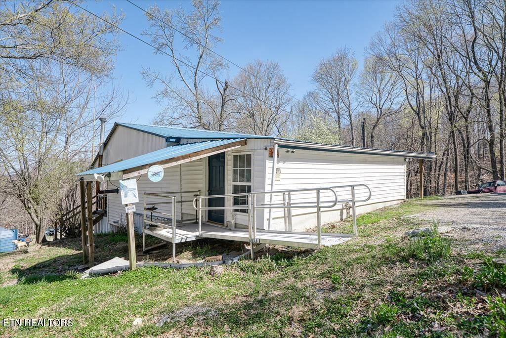 Photo of 618 Old Baker Mtn Rd, Spencer, TN 38585 (MLS # 1328277)