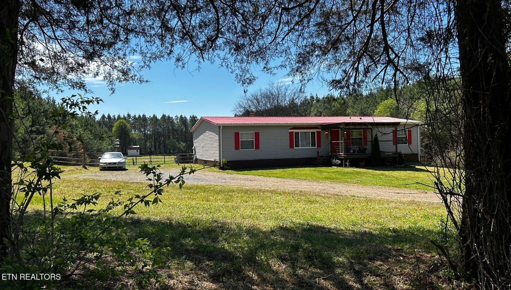 Photo of 210 County Road 790, Etowah, TN 37331 (MLS # 1333394)