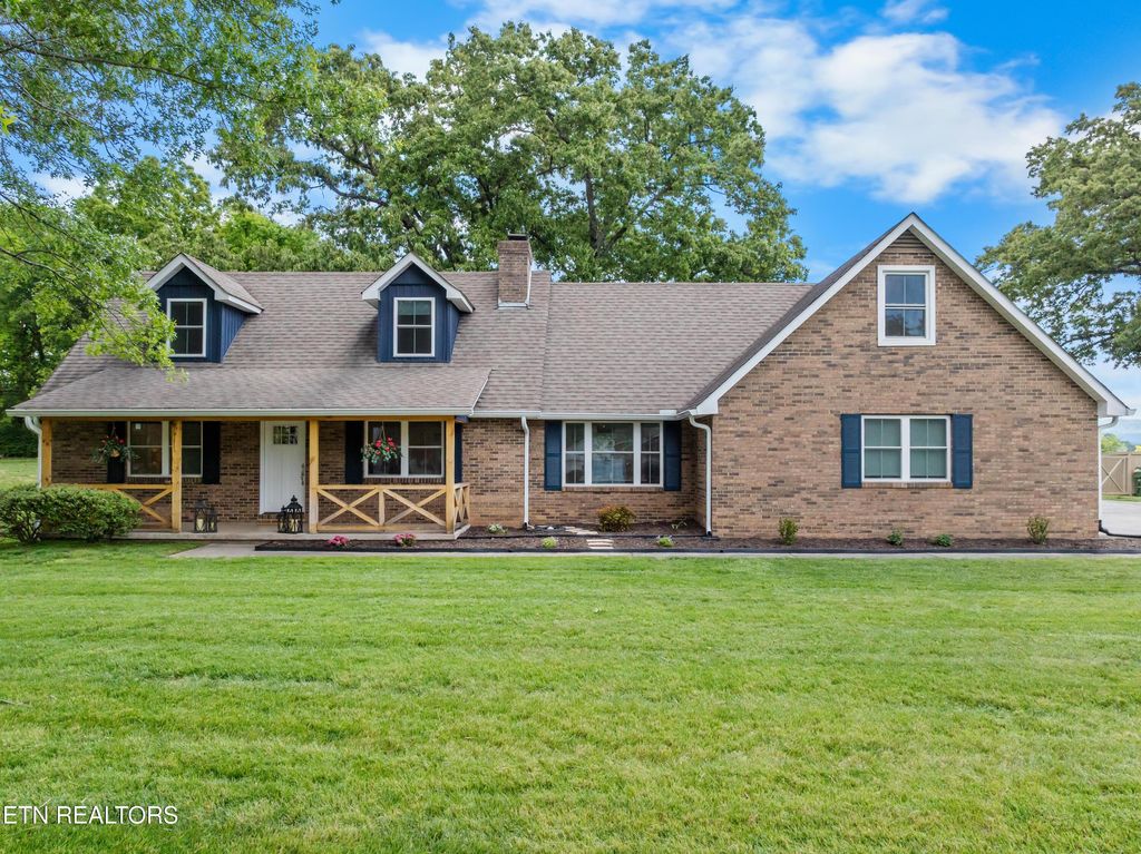 Photo of 2307 Chesterfield Drive, Maryville, TN 37803 (MLS # 1339429)