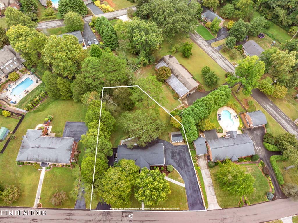Photo of 8407 Corteland Drive, Knoxville, TN 37909 (MLS # 1276848)
