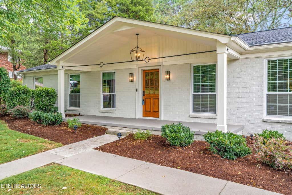 Photo of 8407 Corteland Drive, Knoxville, TN 37909 (MLS # 1276848)